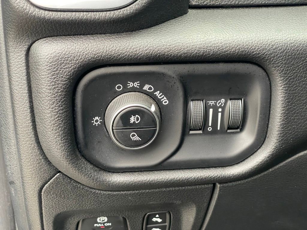 Used 2025 RAM 1500 Laramie image 17