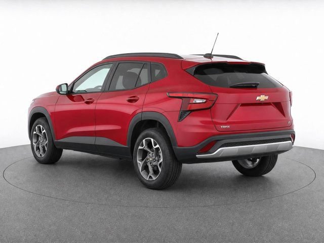 Used 2025 Chevrolet Trax LT w/ Driver Confidence Package FWD image 3