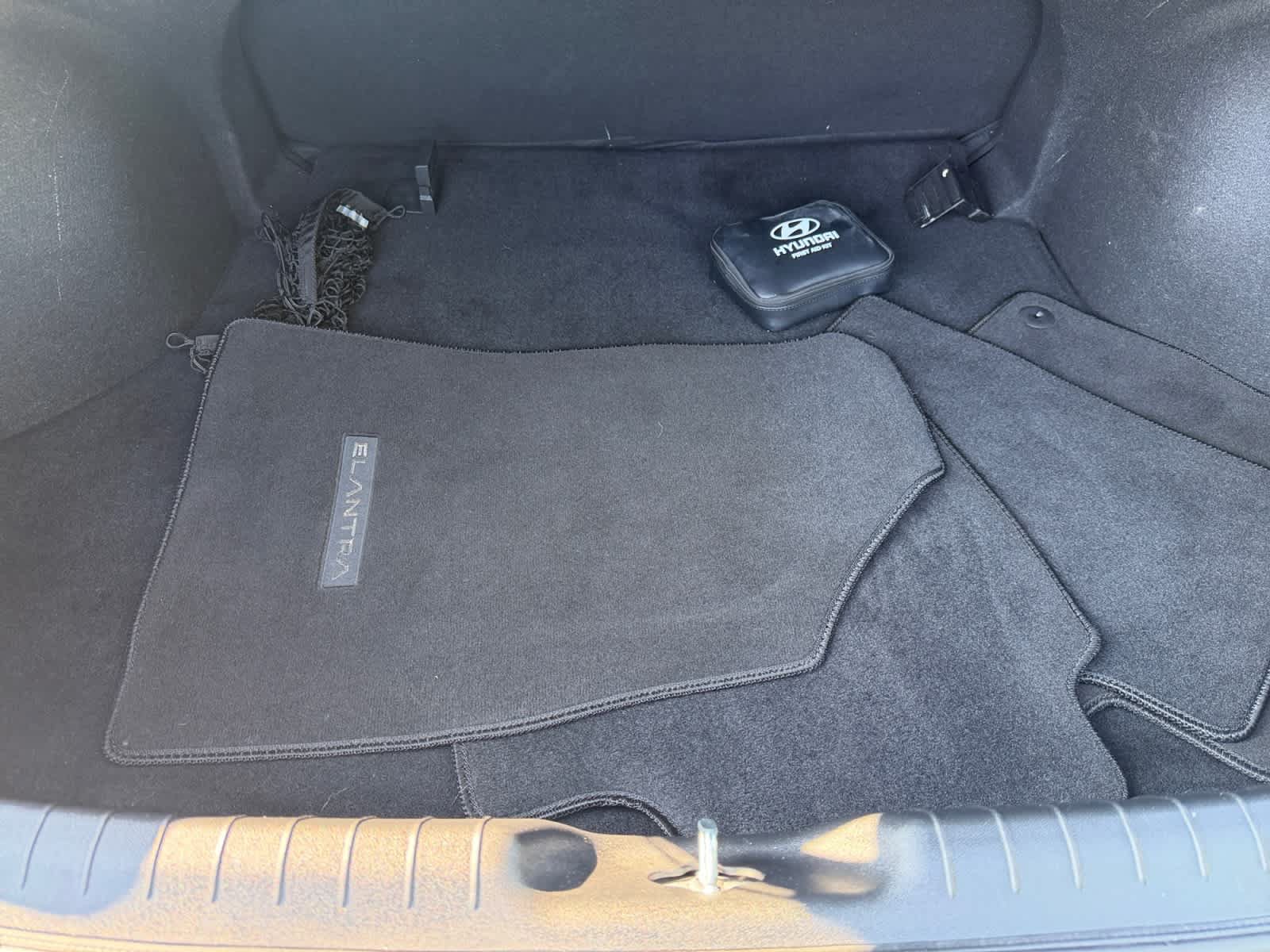 Used 2023 Hyundai Elantra SEL w/ Cargo Package FWD image 7