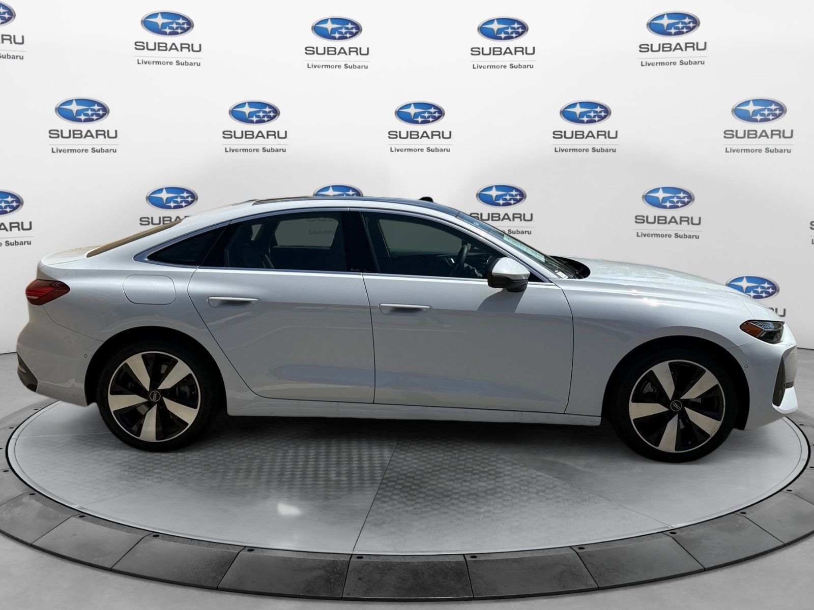 Used 2025 Audi A5 2.0T Premium Plus w/ Premium Plus AWD/4WD image 3