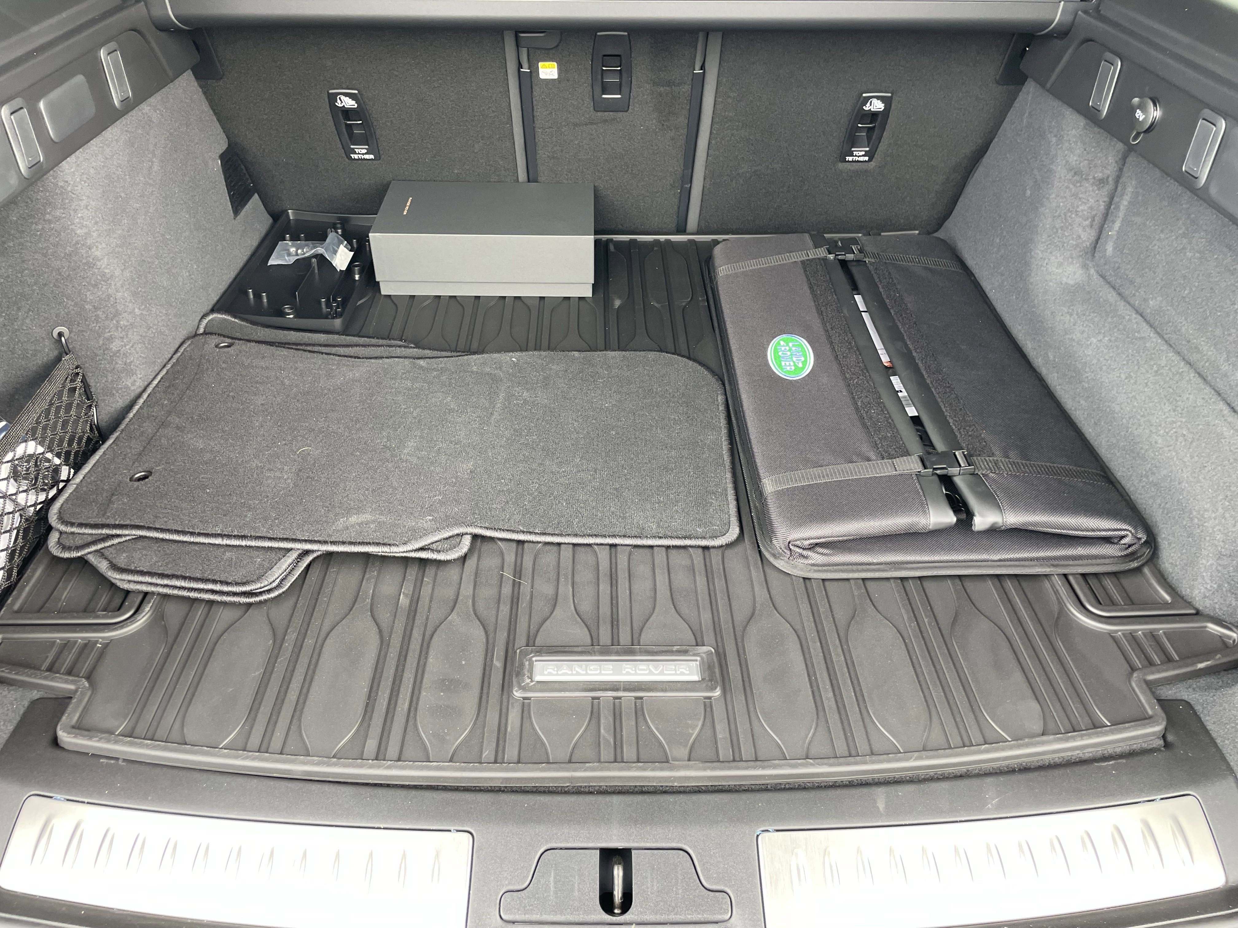 New 2026 Land Rover Range Rover Velar S image 34