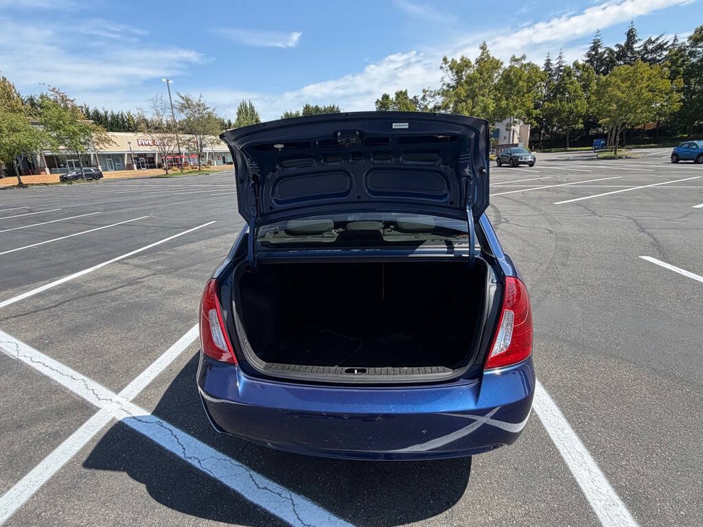 Used 2010 Hyundai Accent GLS FWD image 15