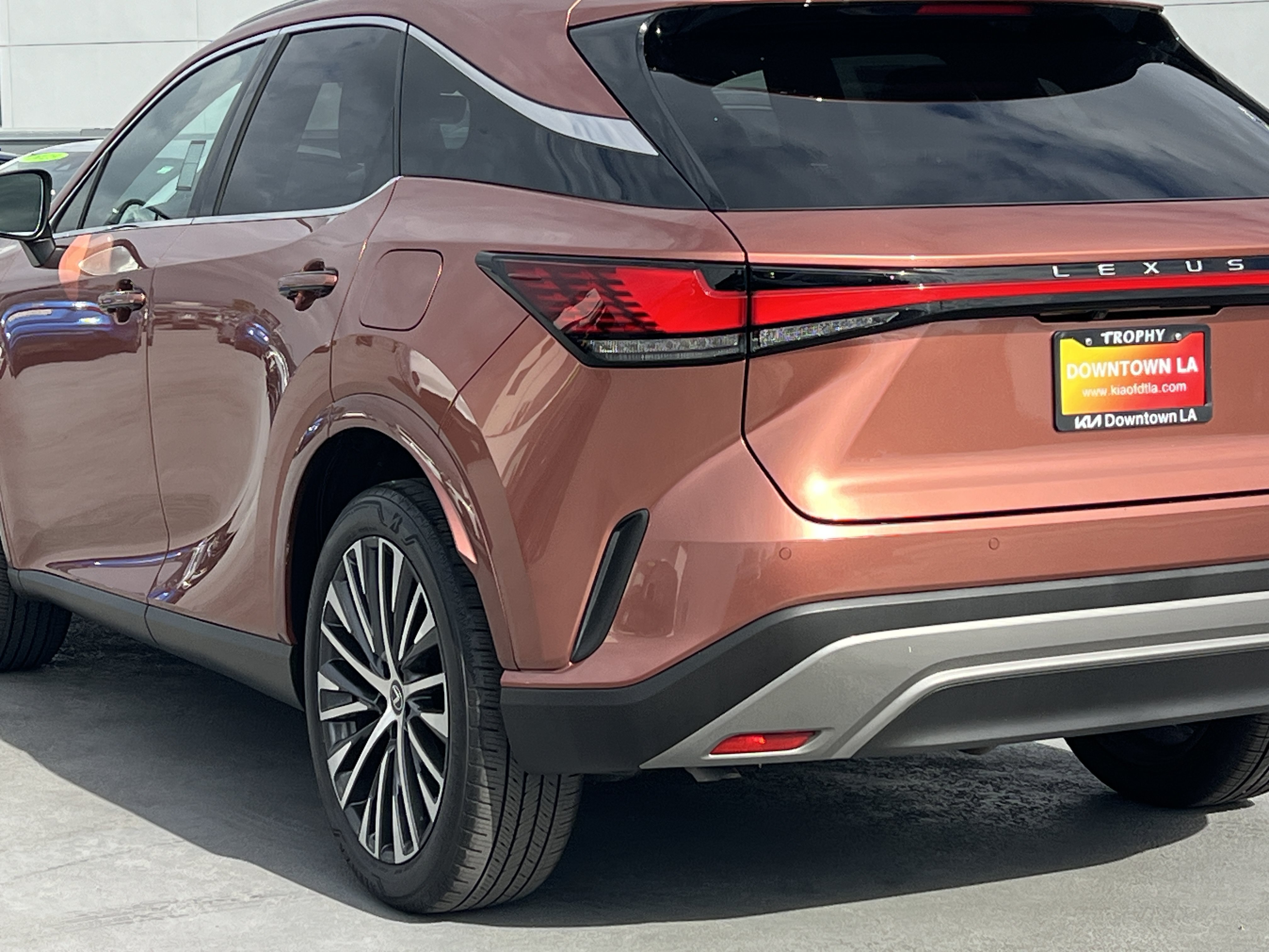 Used 2023 Lexus RX 350 Premium Plus w/ Accessory Package (Z1) FWD image 5