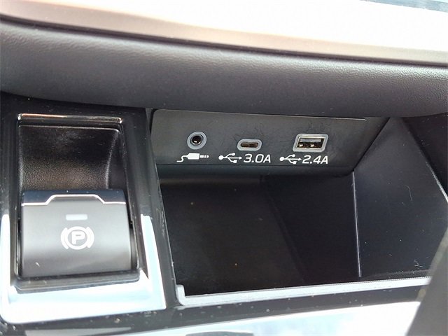 Used 2024 Subaru Outback Premium image 25