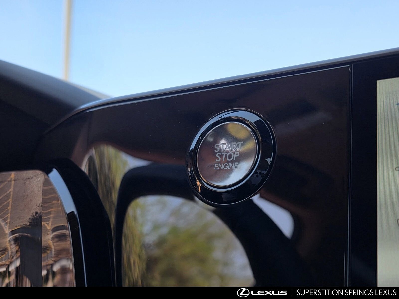 Used 2025 Lexus NX 250 FWD w/ Accessory Package (2T) image 19