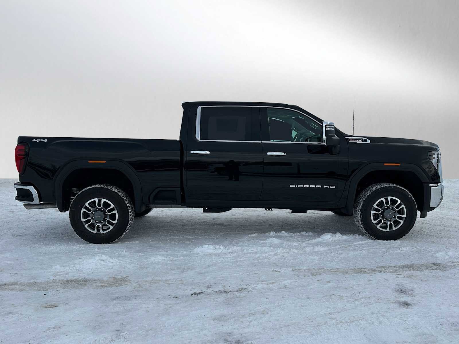 New 2026 GMC Sierra 2500 SLT w/ SLT Convenience Package image 2