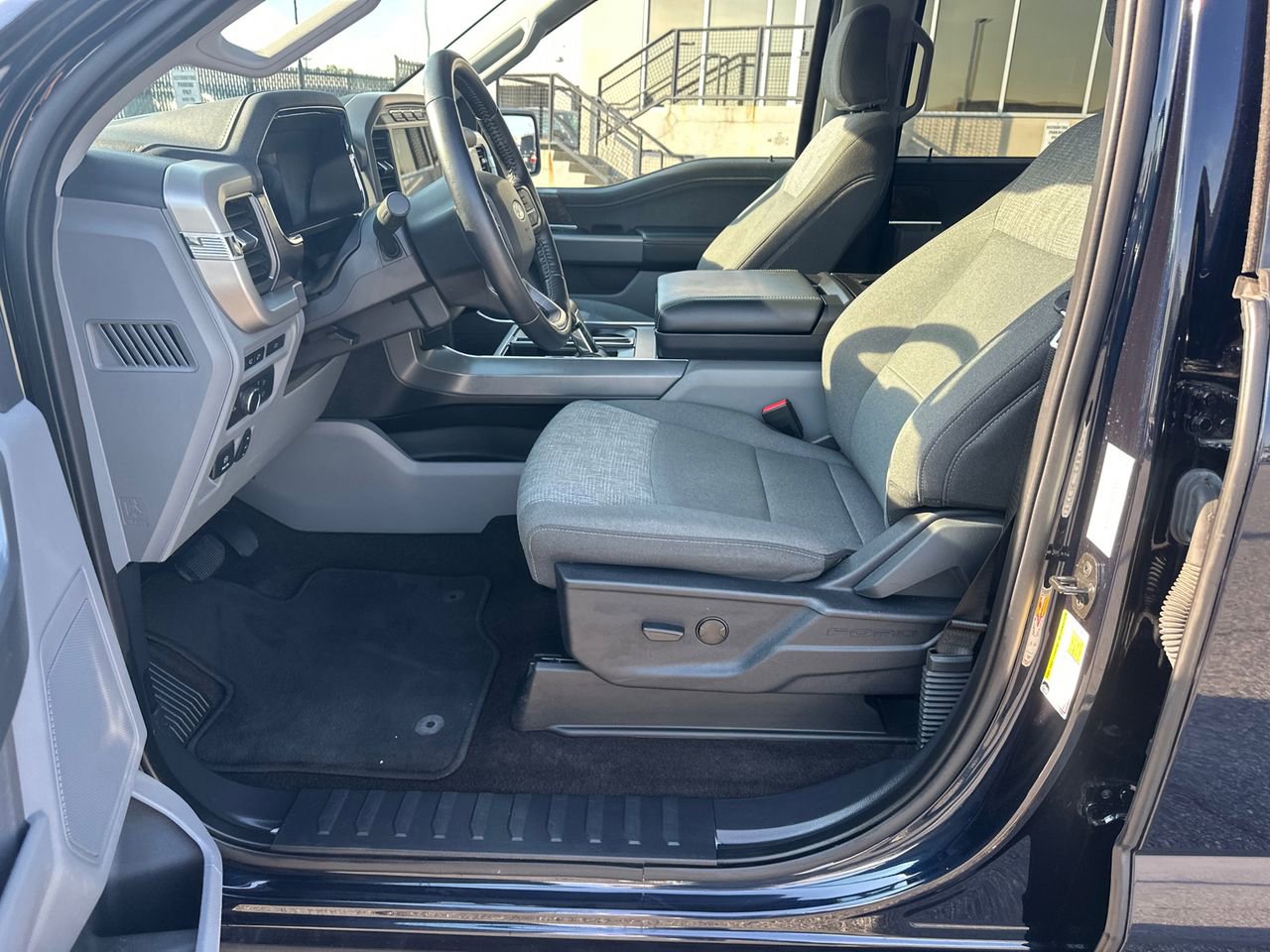 Used 2022 Ford F150 Lightning XLT w/ Tow Technology Package image 9