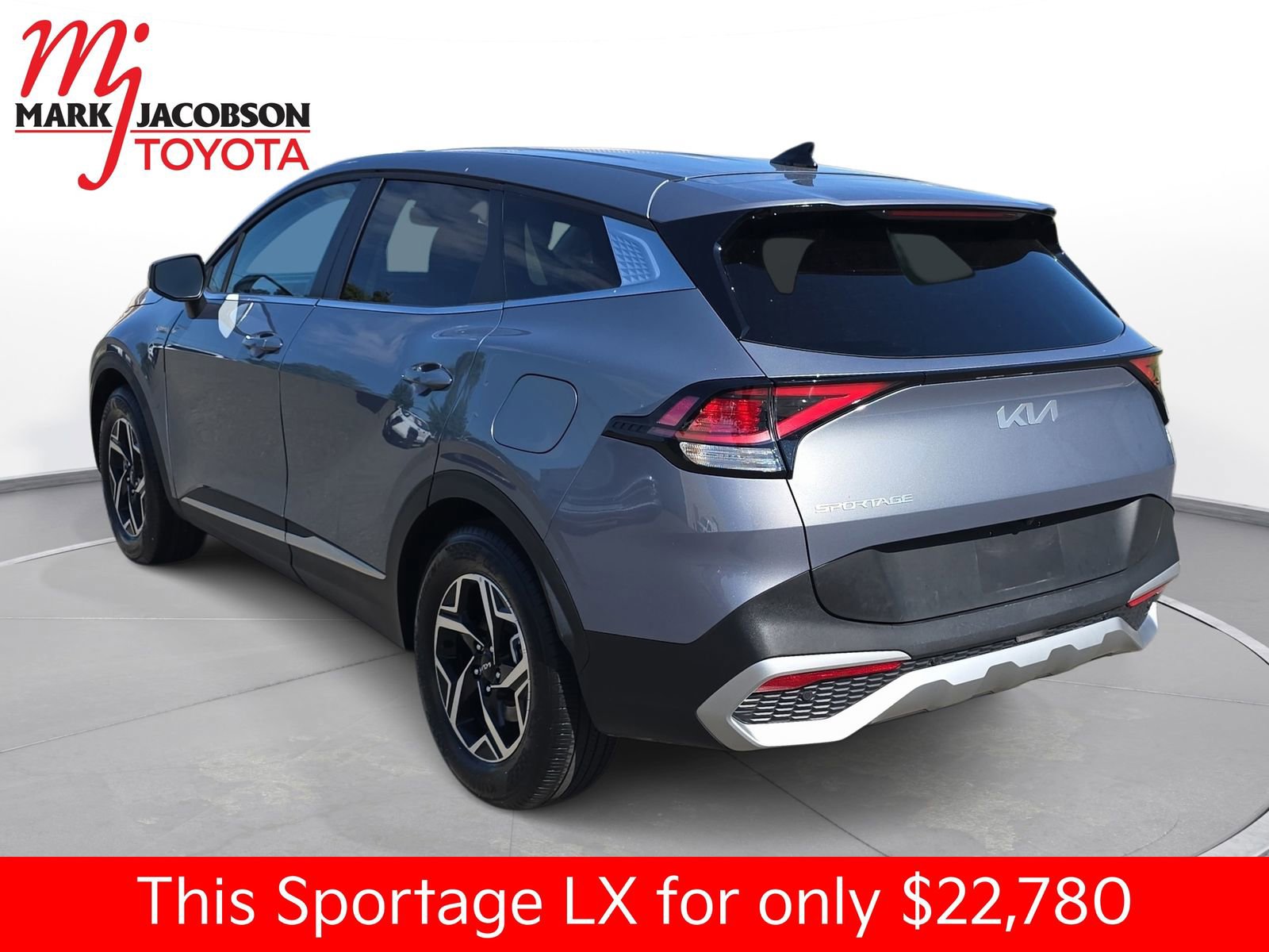 Used 2025 Kia Sportage LX FWD image 13