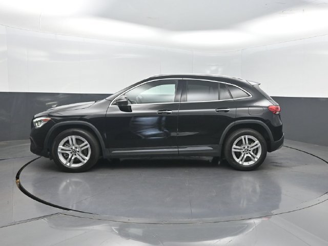 Used 2021 Mercedes-Benz GLA 250 4MATIC w/ Premium Package image 2