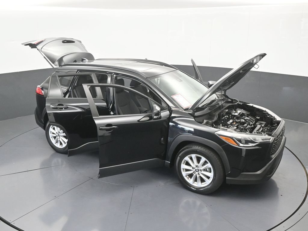 Used 2022 Toyota Corolla Cross LE w/ Moonroof Package FWD image 64