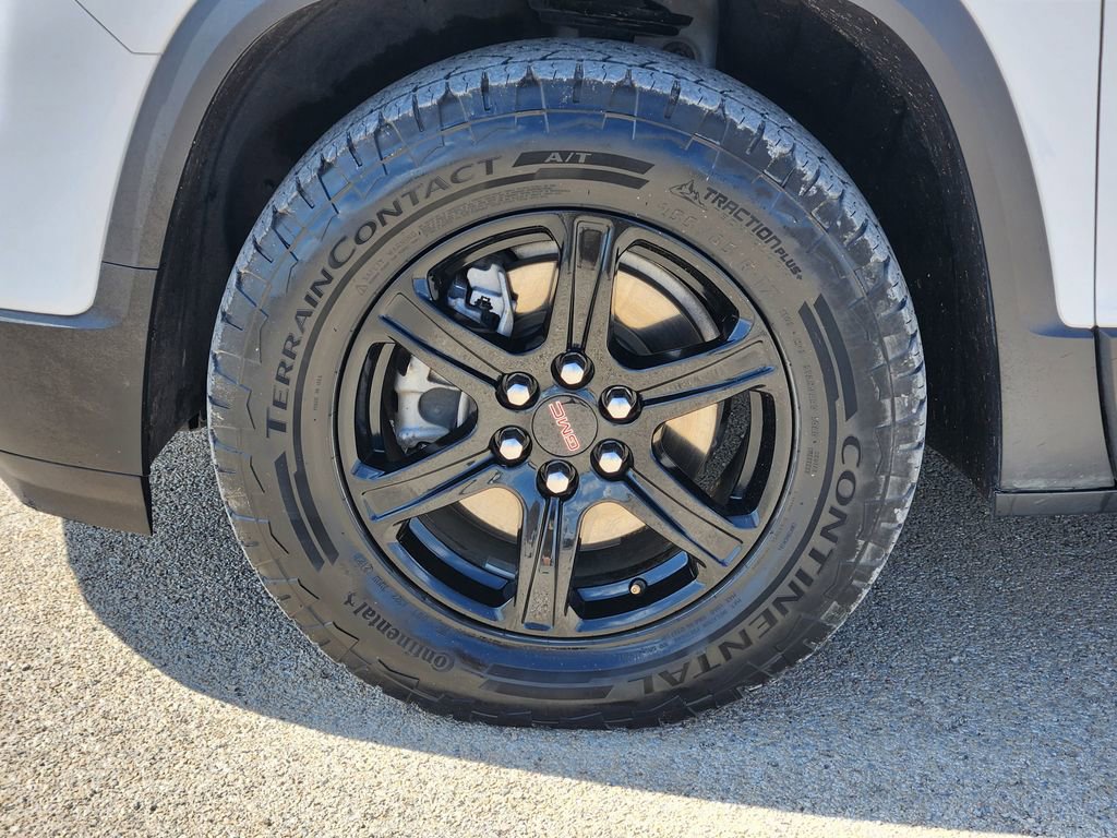 Used 2023 GMC Acadia AT4 w/ Technology Package image 10