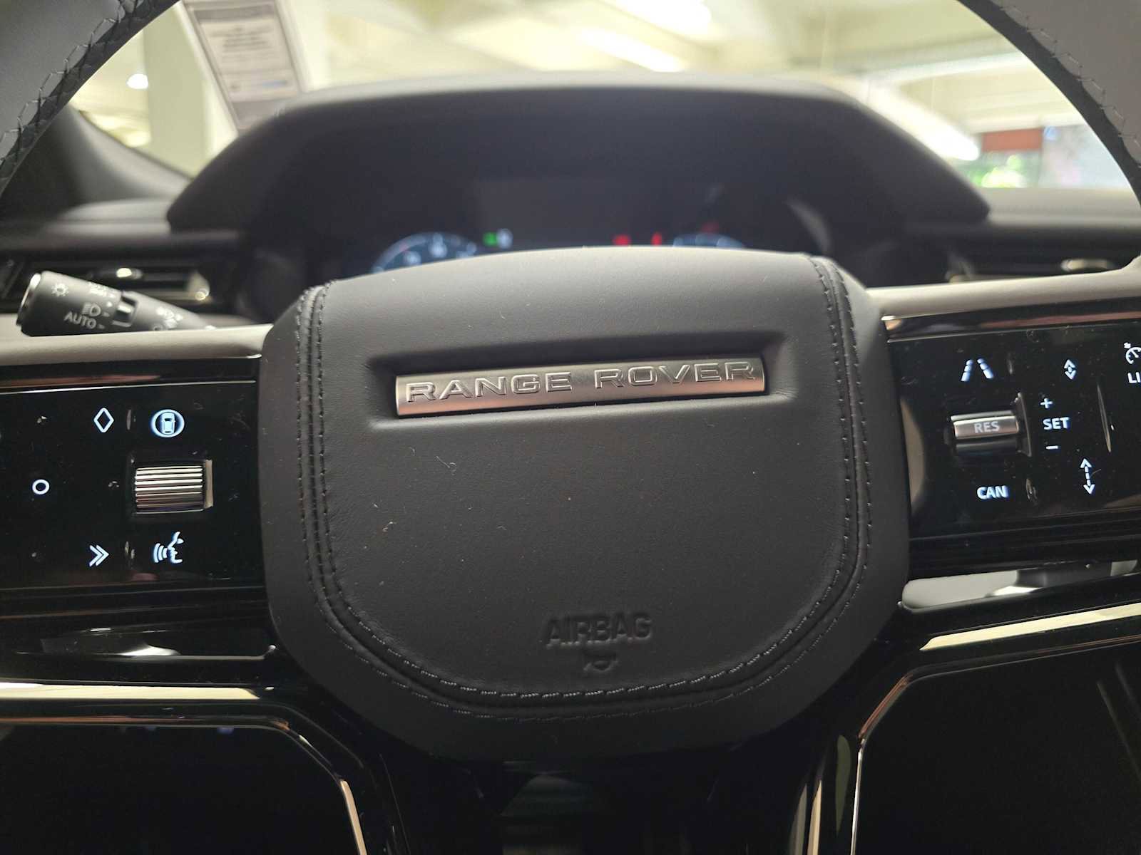 New 2026 Land Rover Range Rover Velar Dynamic SE image 19