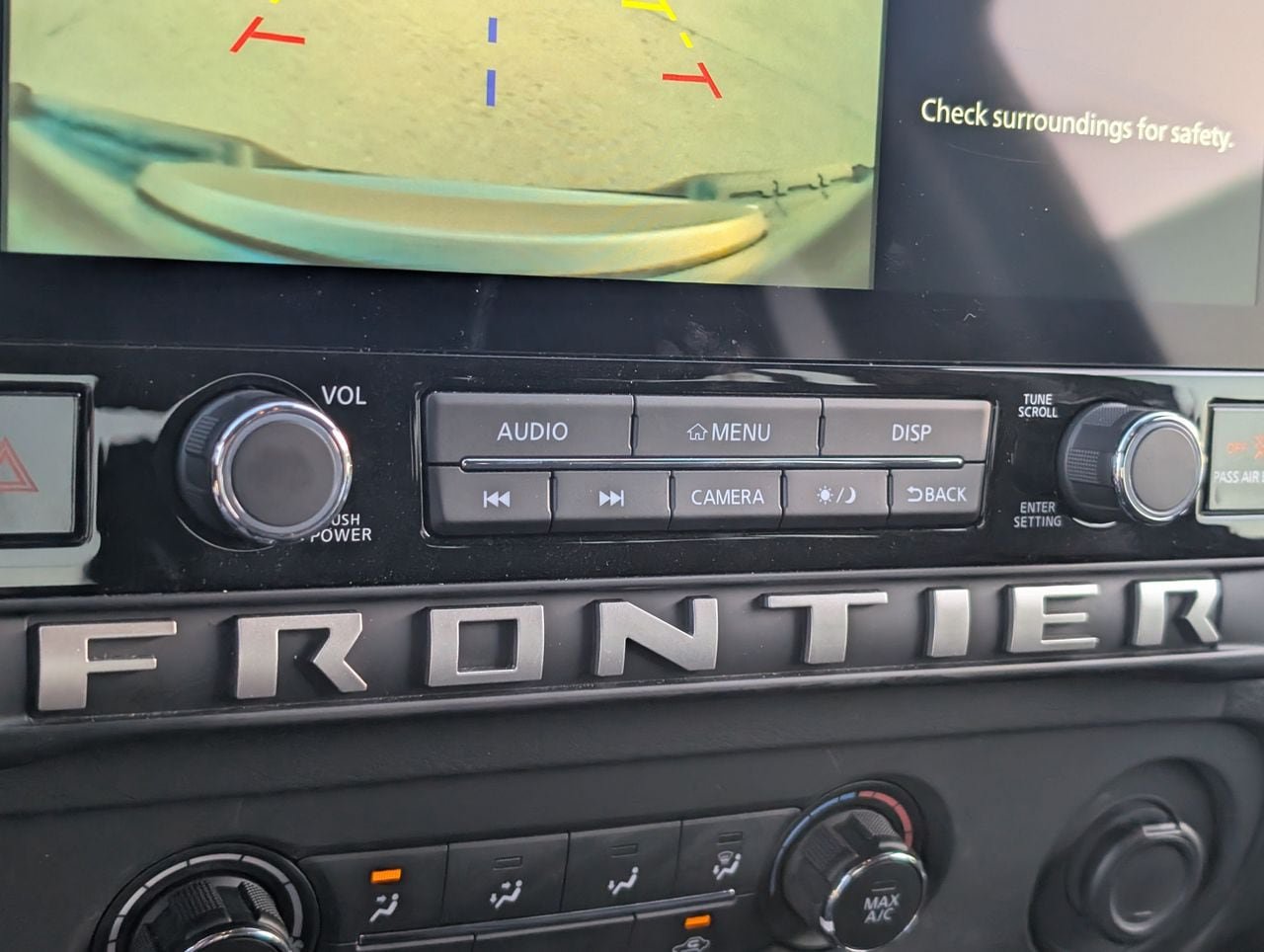 Certified 2025 Nissan Frontier SV RWD image 13