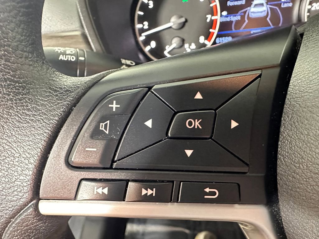 Used 2024 Nissan Altima 2.5 SV FWD image 23