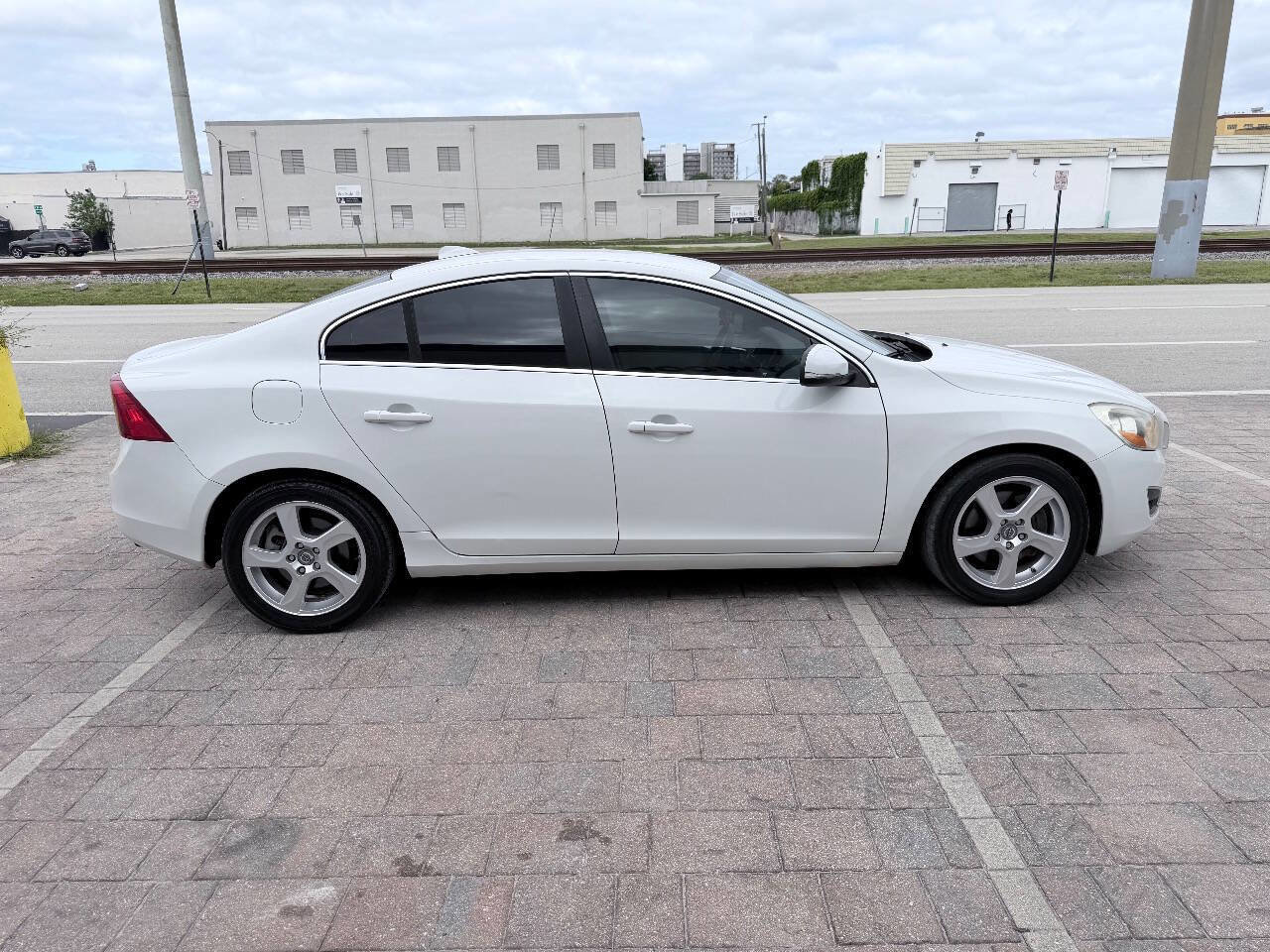 Used 2012 Volvo S60 T5 FWD image 14