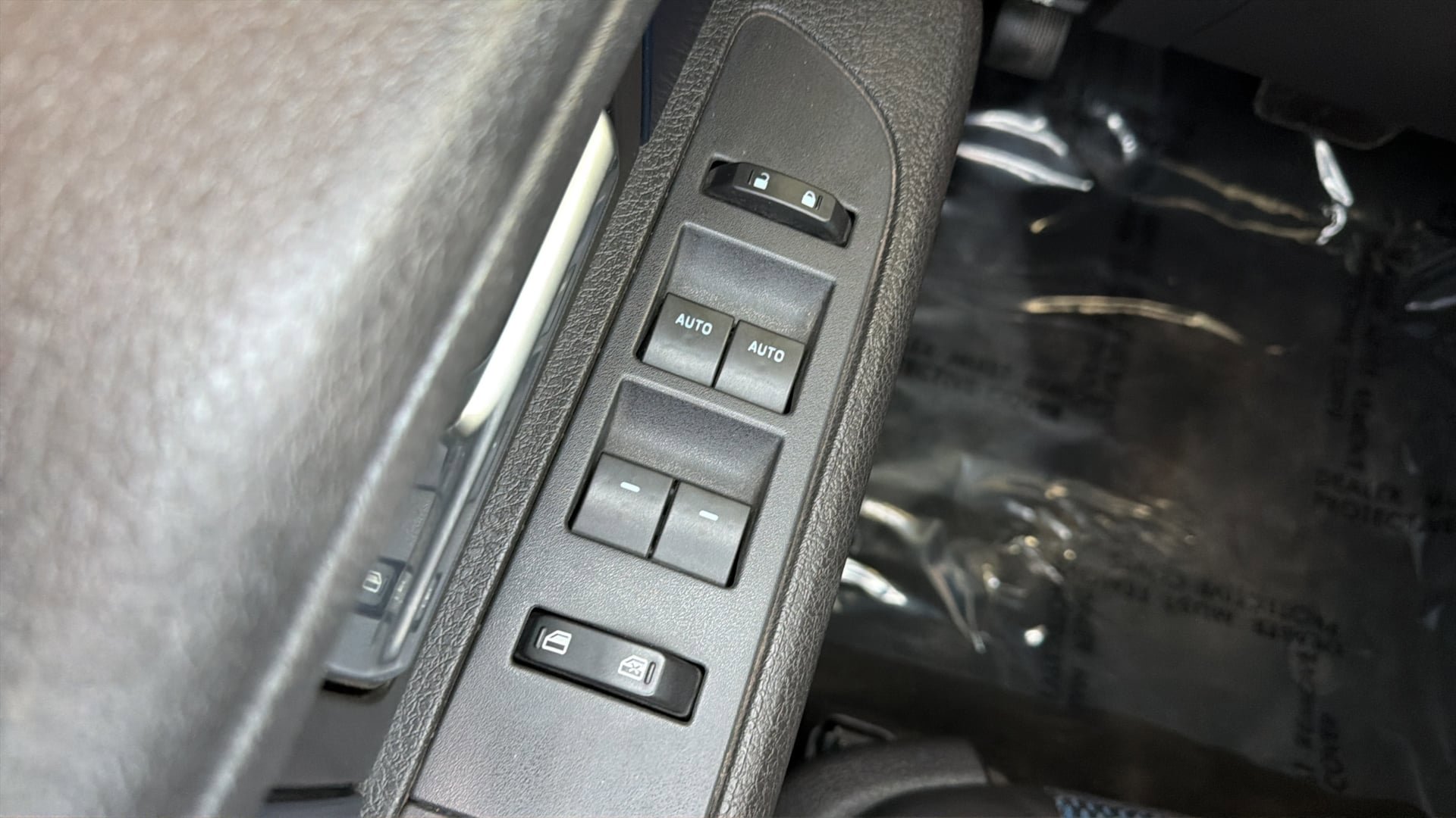 Used 2013 Ford F150 Raptor w/ Luxury Equipment Group AWD/4WD image 18