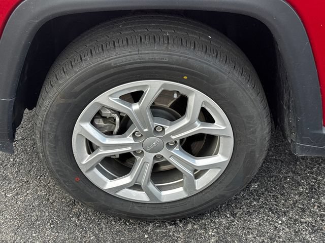 Certified 2024 Jeep Compass Latitude AWD/4WD image 10