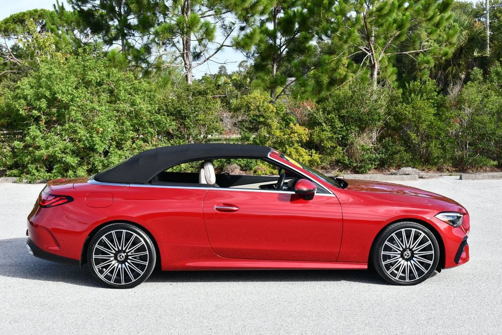 Used 2024 Mercedes-Benz CLE 300 4MATIC Cabriolet image 49