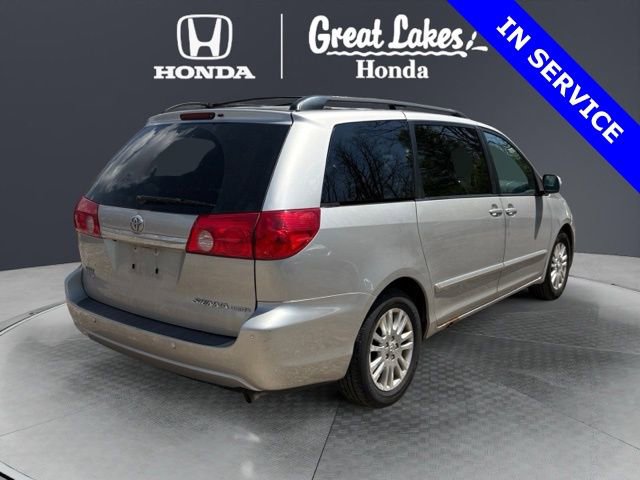 Used 2009 Toyota Sienna XLE FWD image 4