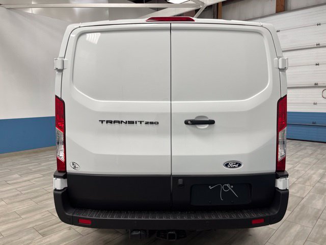 New 2026 Ford Transit 250 Low Roof RWD image 26