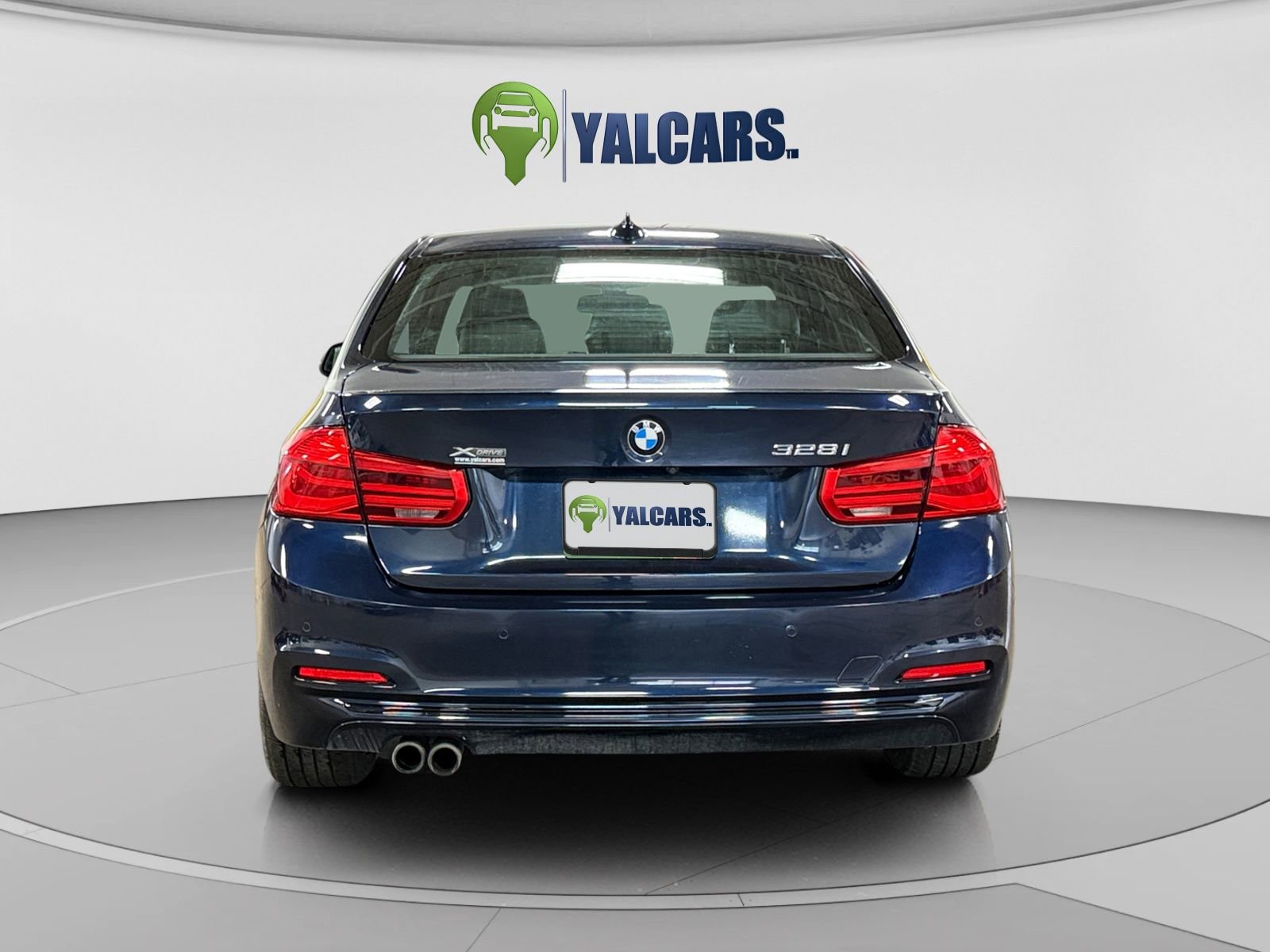 Used 2016 BMW 328i xDrive Sedan AWD/4WD image 4