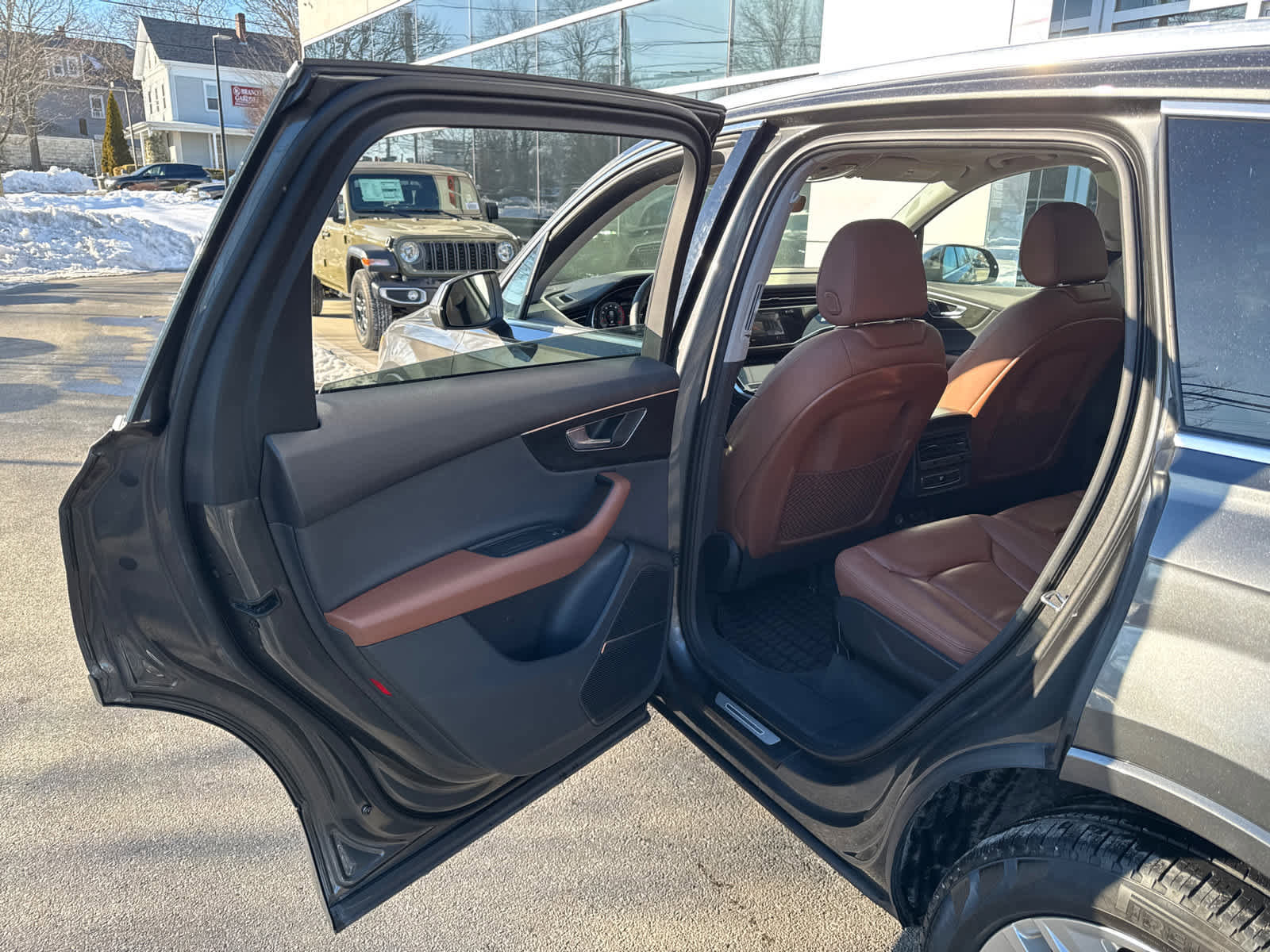 Used 2022 Audi Q7 Premium Plus image 33