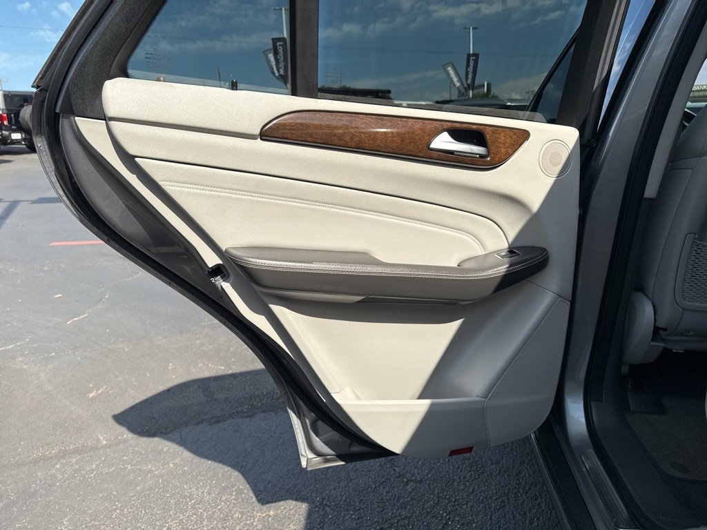 Used 2015 Mercedes-Benz ML 350 4MATIC image 35