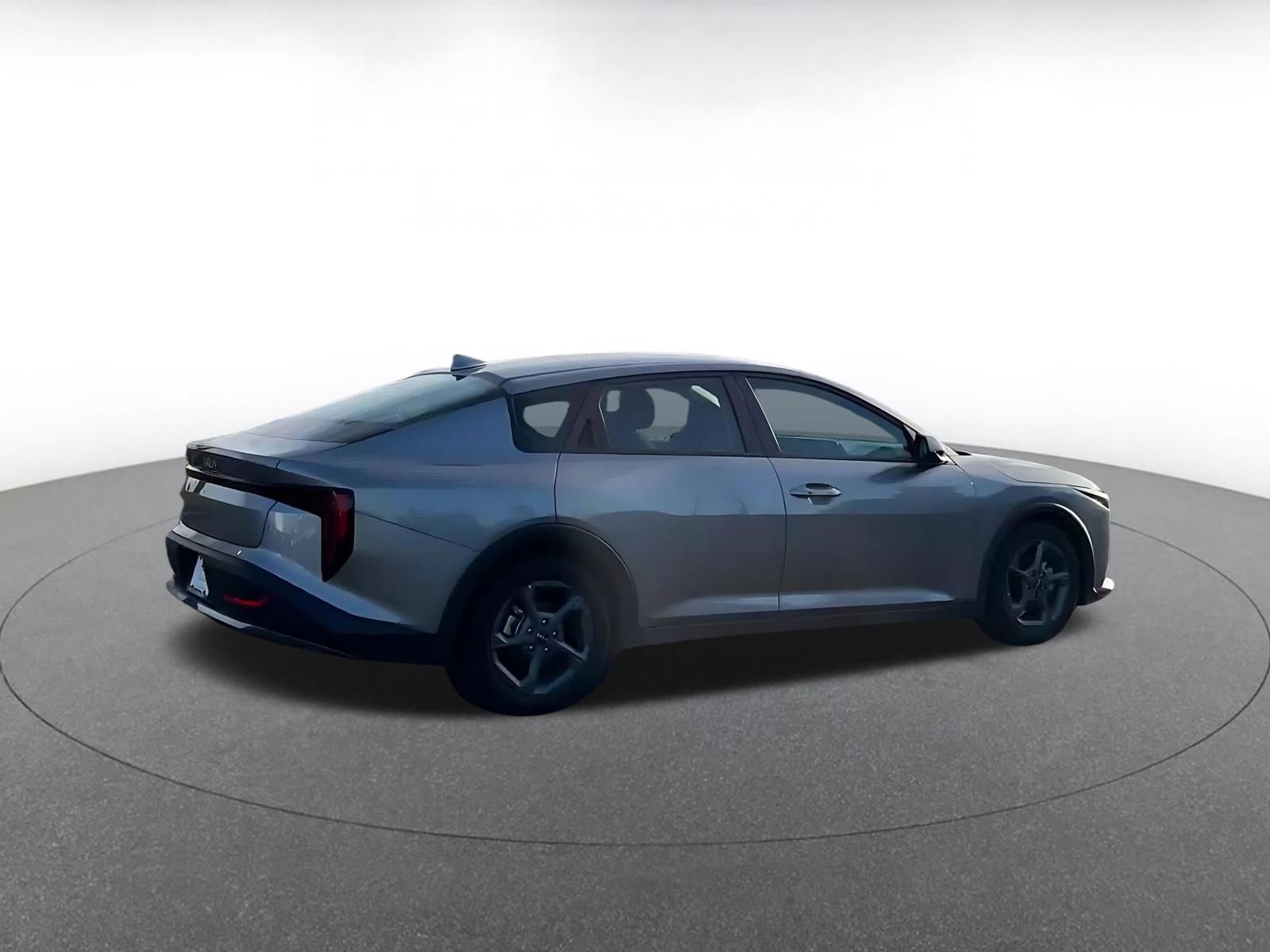 Used 2025 Kia K4 LXS image 15