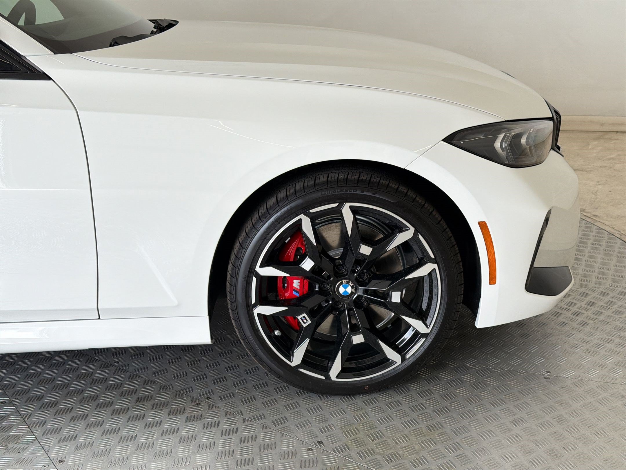 New 2026 BMW 330i xDrive Sedan w/ M Sport Package AWD/4WD image 12