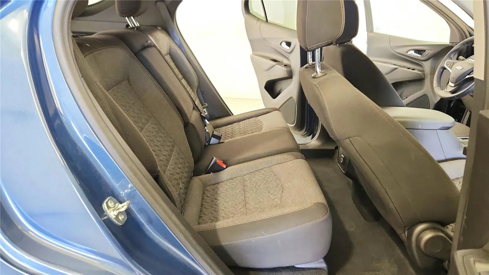 Used 2024 Chevrolet Equinox LT w/ LPO, Floor Liner Package FWD image 37
