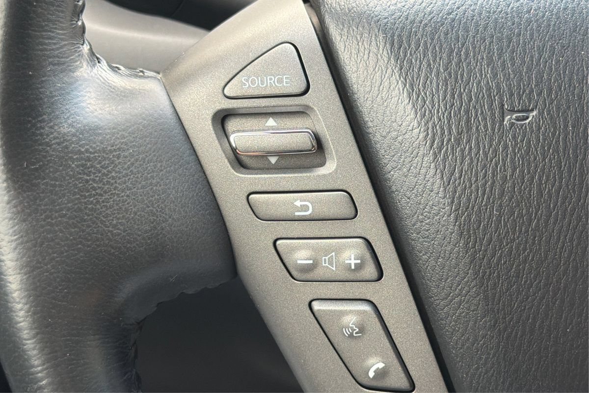 Used 2014 INFINITI QX80 4WD w/ Theater Package image 36