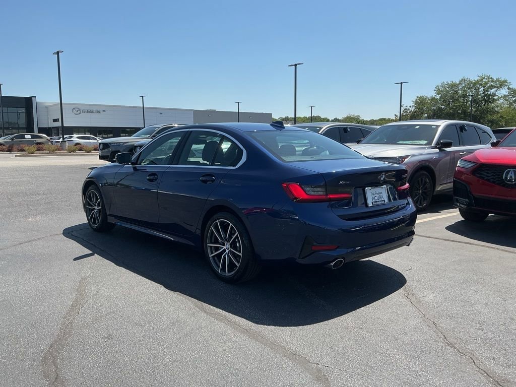 Used 2020 BMW 330i xDrive Sedan w/ Convenience Package AWD/4WD image 3