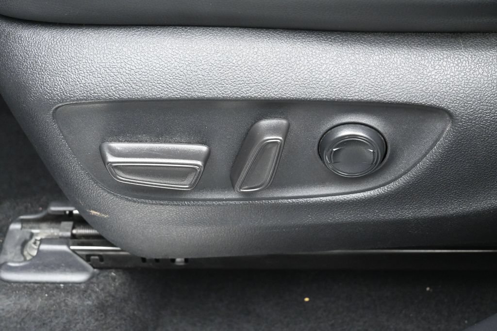 Used 2021 Toyota Highlander Platinum AWD/4WD image 10