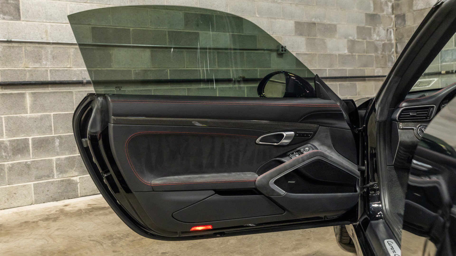 Used 2019 Porsche 911 Carrera 4 GTS image 31