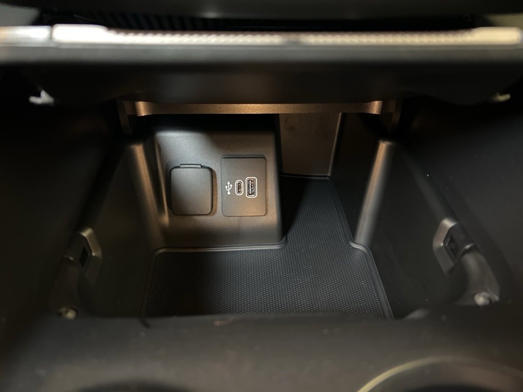 Used 2025 Ford Explorer Active image 13