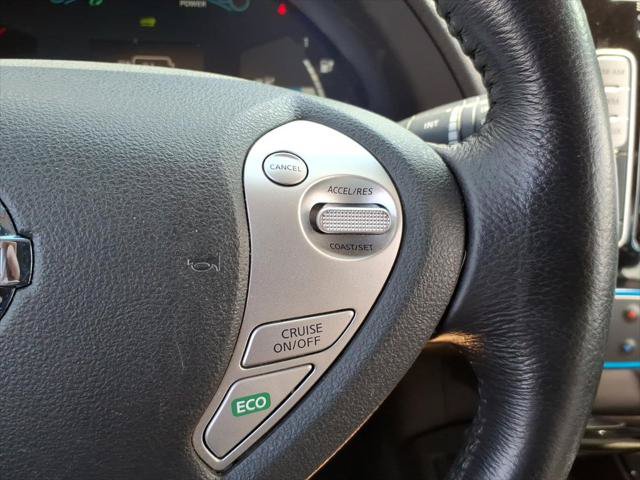 Used 2016 Nissan Leaf SL w/ Premium Package FWD image 19
