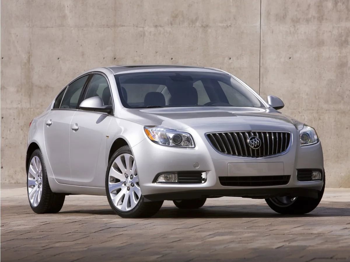 Used 2012 Buick Regal Premium FWD image 1