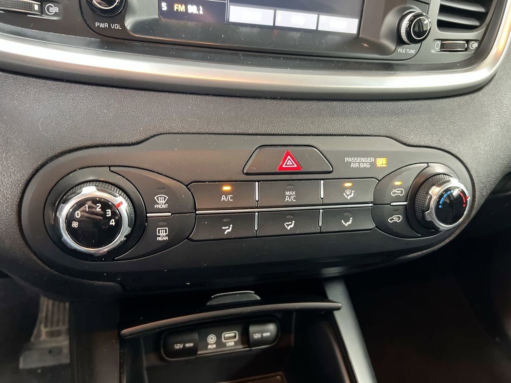 Used 2019 Kia Sorento L image 15