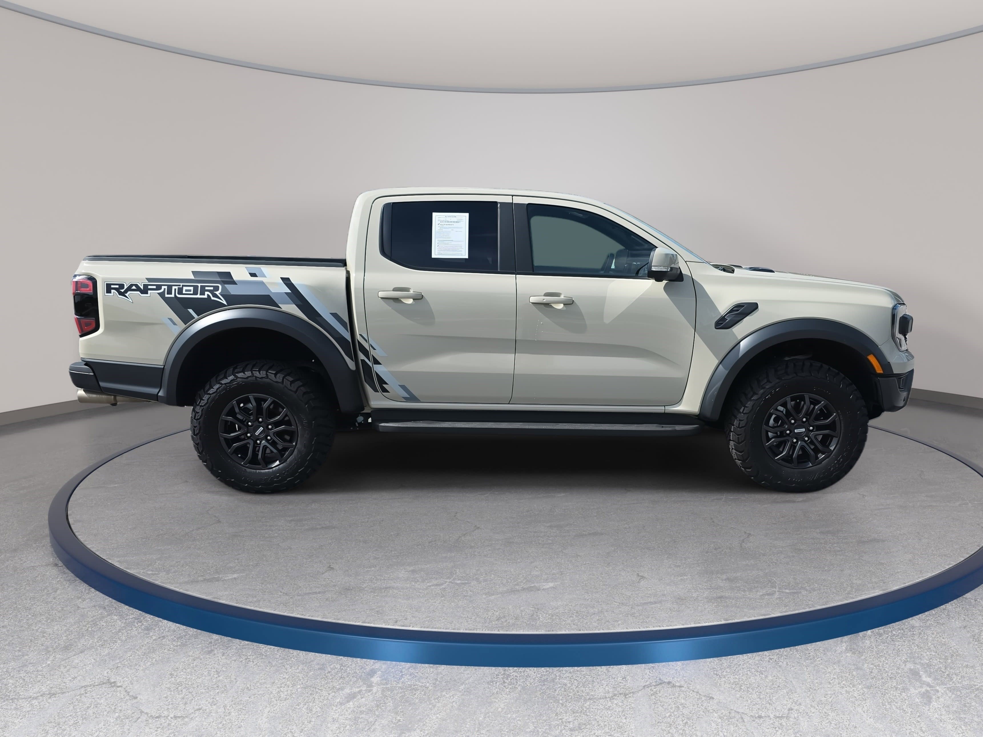 Used 2025 Ford Ranger Raptor image 4