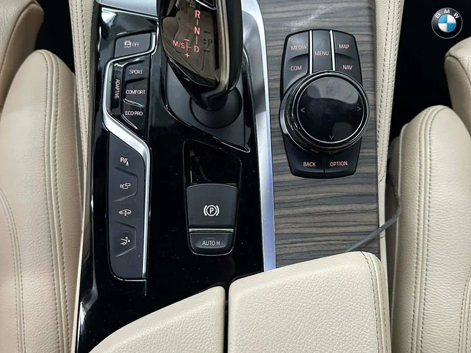 Used 2018 BMW 640i Gran Turismo xDrive 640i Gran Turismo xDrive Sedan w/ Dynamic Handling Package image 25