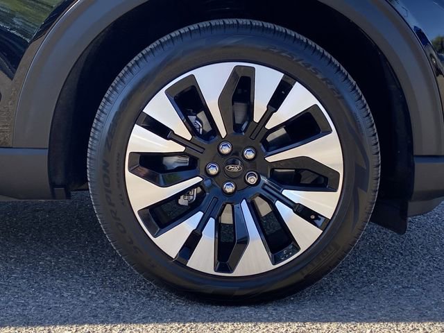 Certified 2025 Ford Explorer Platinum w/ LUX Leather Package image 10