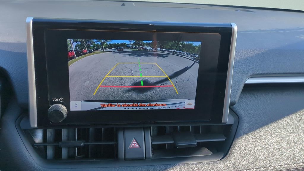 Used 2024 Toyota RAV4 XLE FWD image 17
