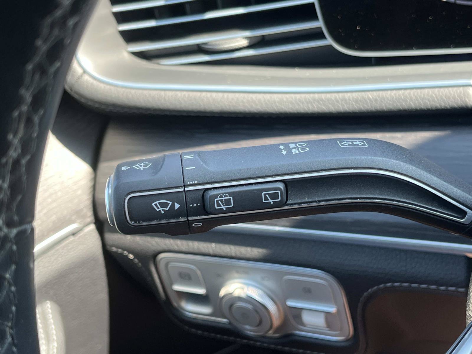 Certified 2024 Mercedes-Benz GLE 450 4MATIC image 46