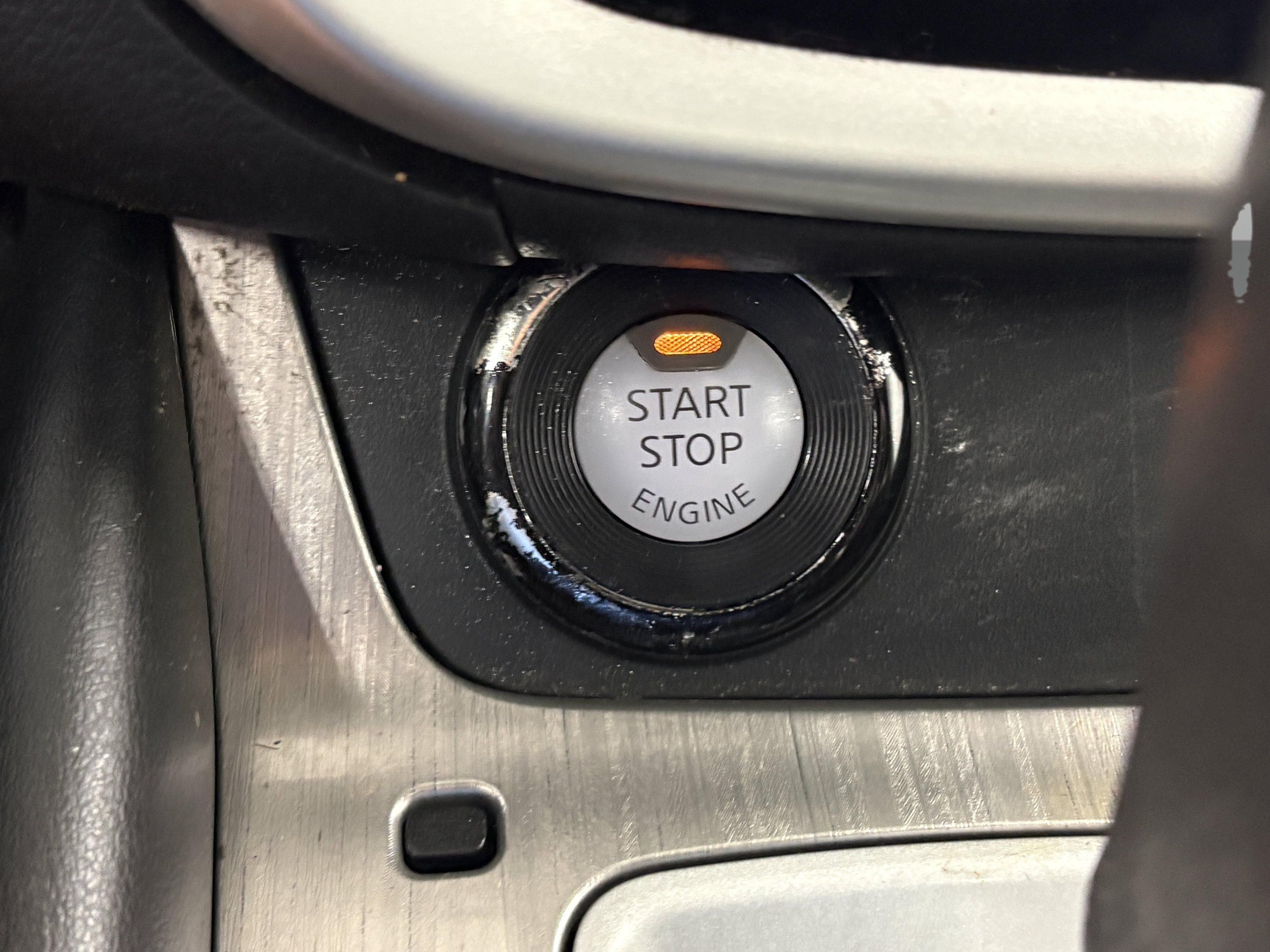 Used 2016 Nissan Murano SV w/ Premium Package AWD/4WD image 17