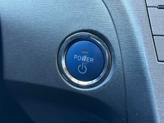 Used 2015 Toyota Prius Two w/ Preferred Accessory Package FWD image 25