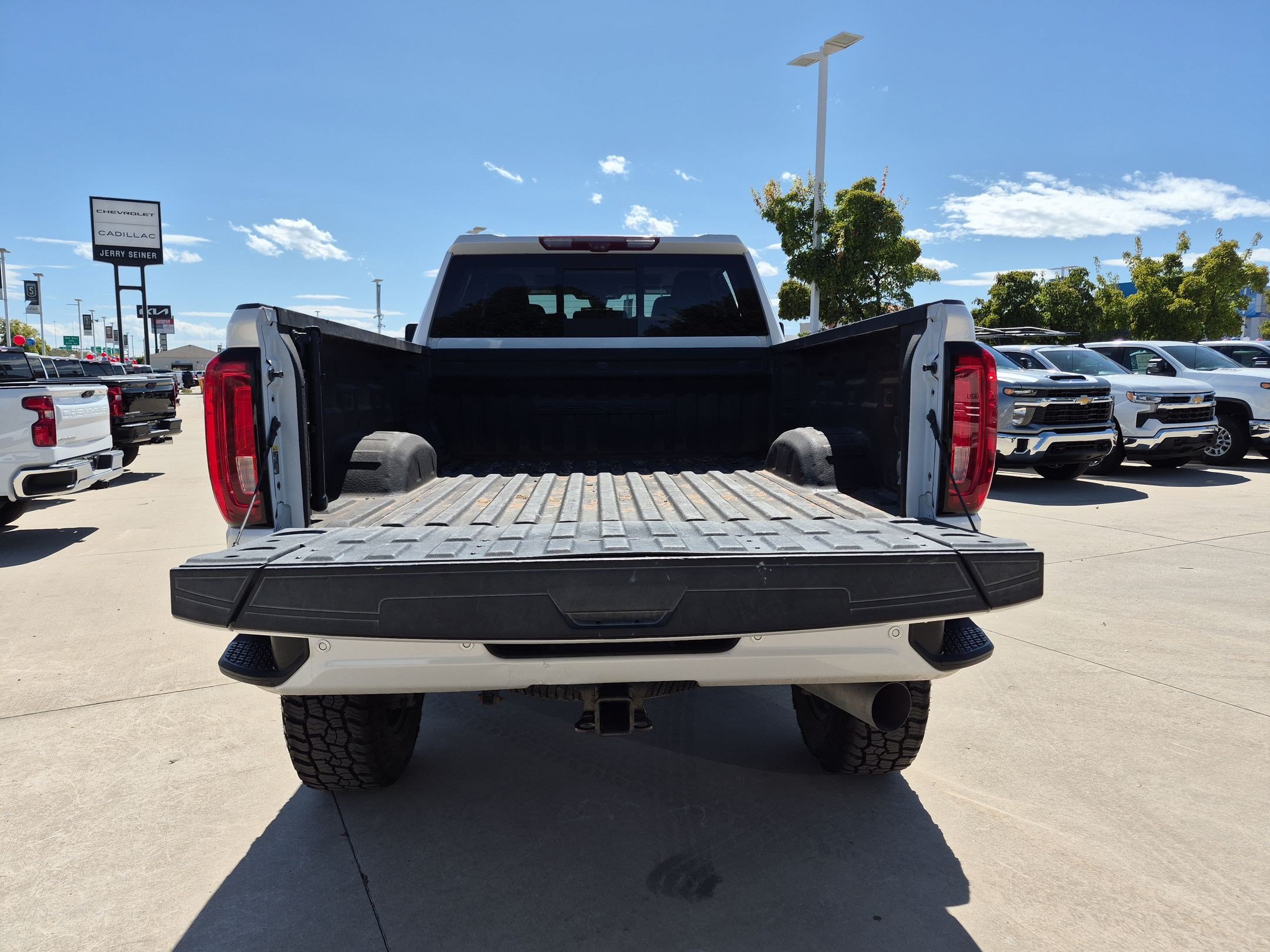Used 2020 GMC Sierra 3500 Denali w/ Denali Ultimate Package AWD/4WD image 32