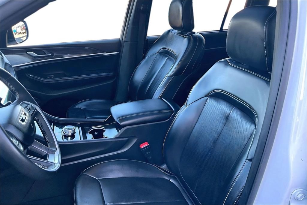 Used 2024 Jeep Grand Cherokee L Limited w/ Luxury Tech Group II AWD/4WD image 21