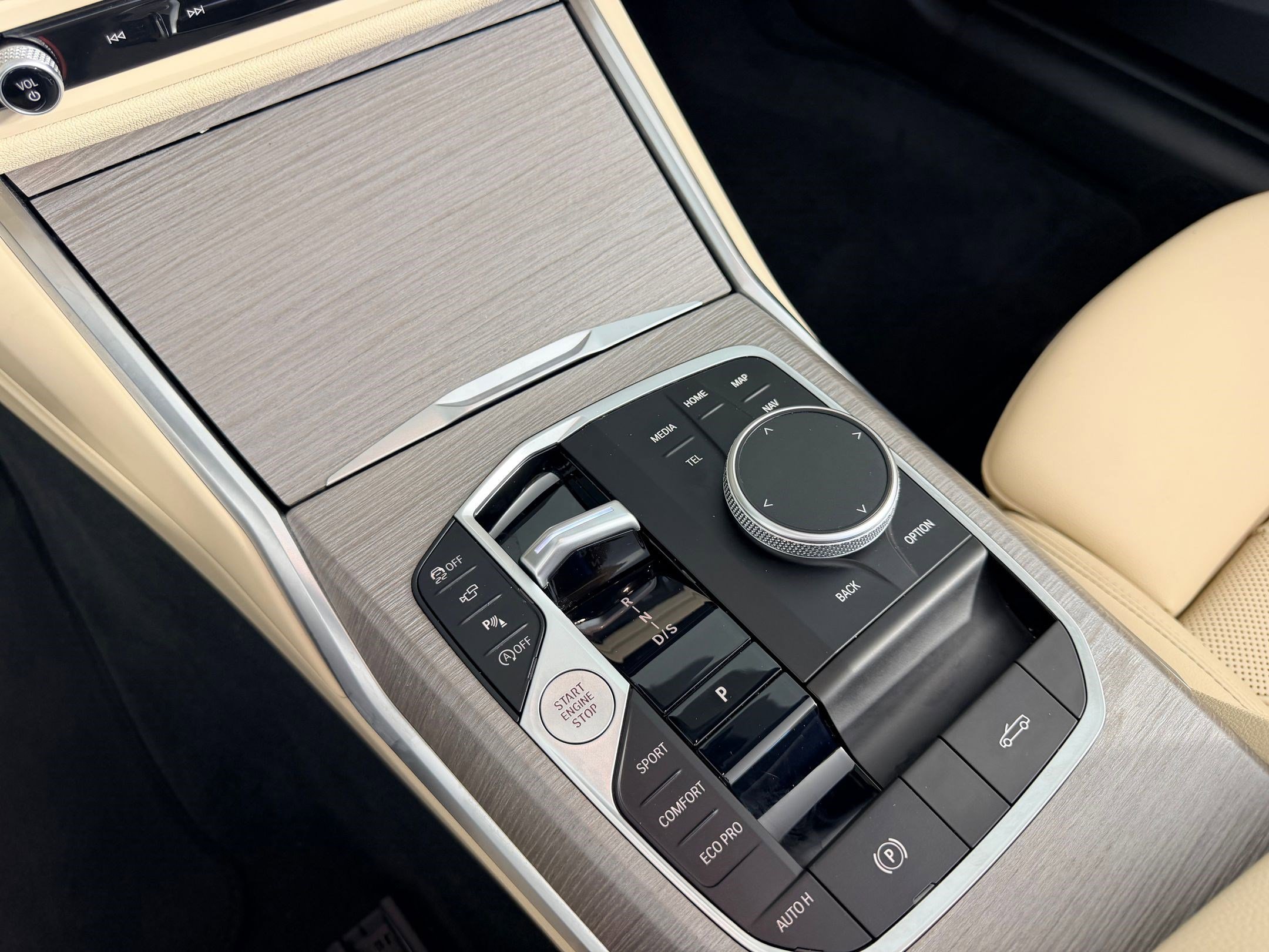 Certified 2025 BMW 430i Convertible RWD image 20