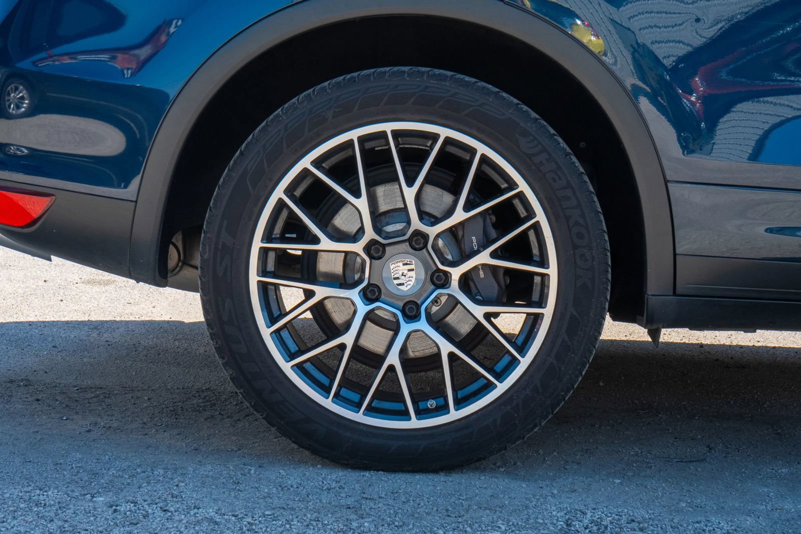 Used 2014 Porsche Cayenne AWD/4WD image 21