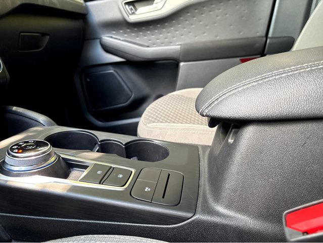 Used 2020 Ford Escape SE Sport FWD image 14